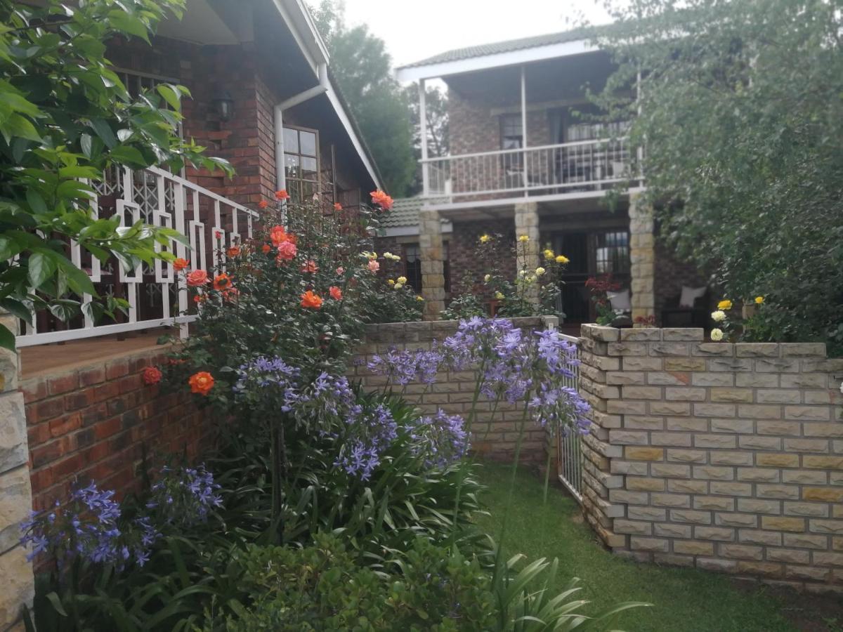 Clarens Cottages Экстерьер фото