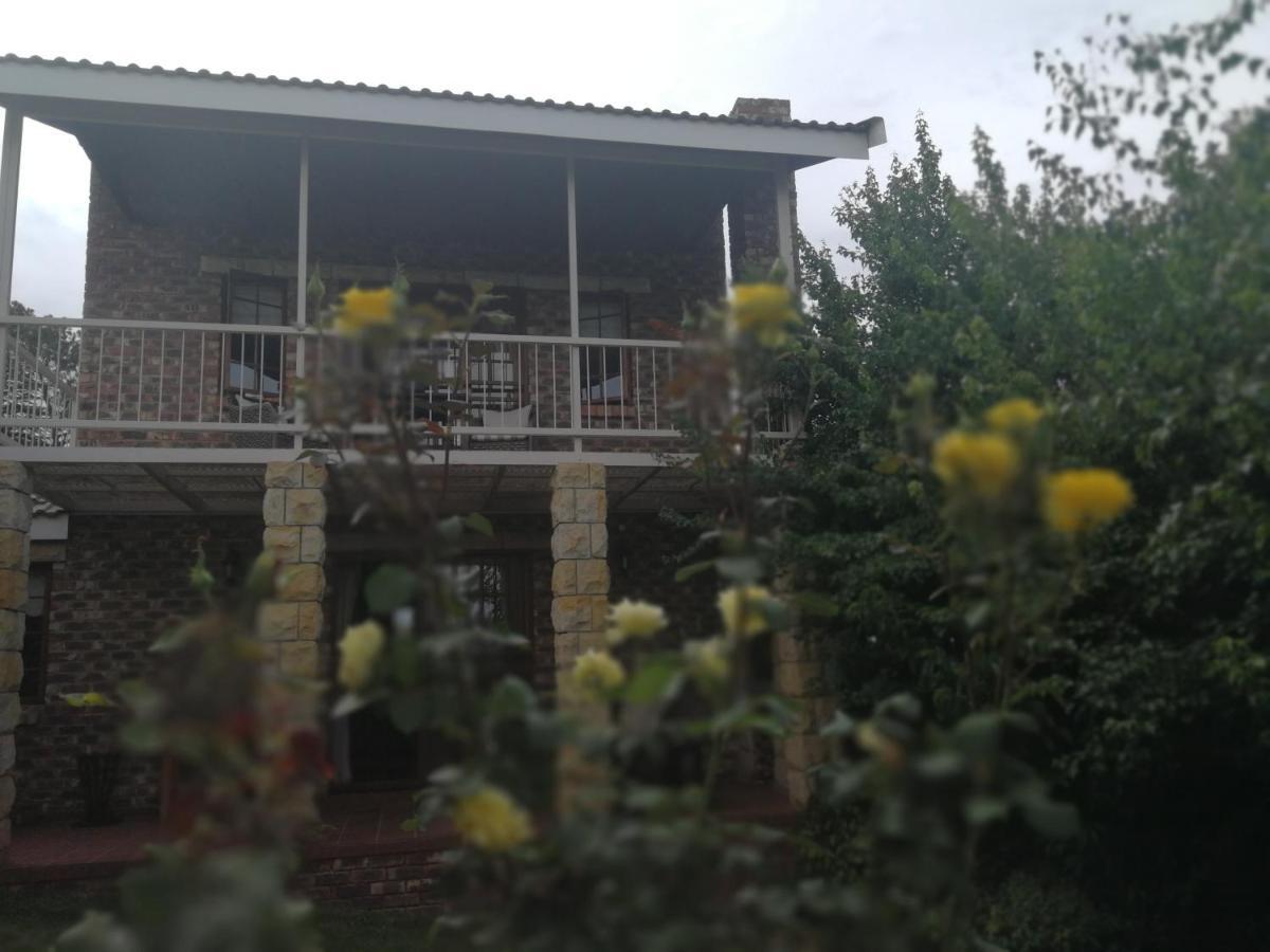 Clarens Cottages Экстерьер фото