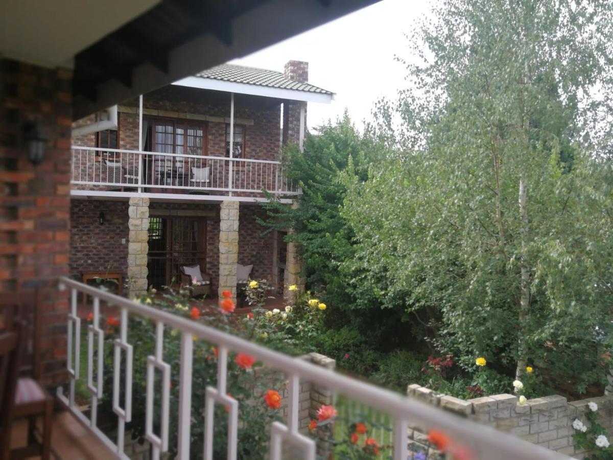 Clarens Cottages Экстерьер фото